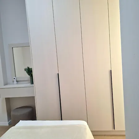 Oslo At Golden Tower Modern 2br Apartment