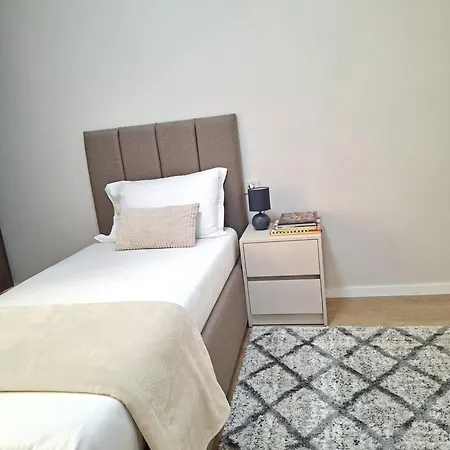 Oslo At Golden Tower Modern 2br *